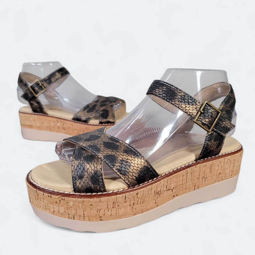 Boutique By Corky's Fluffie Bronze Snake Print Platform Sandals Size 8